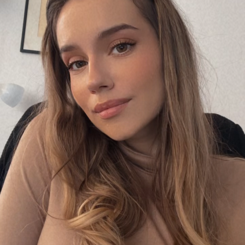 Antonia M.