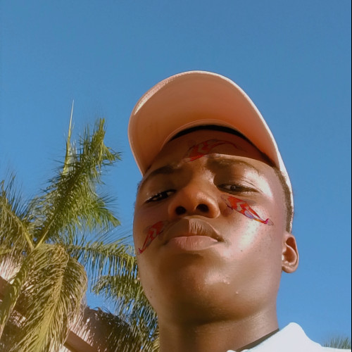 Tazana  L. profile photo