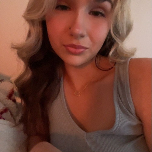 Lia T. profile photo