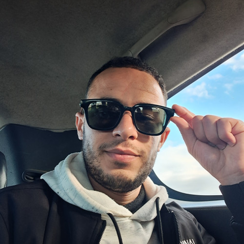 reda b. profile photo