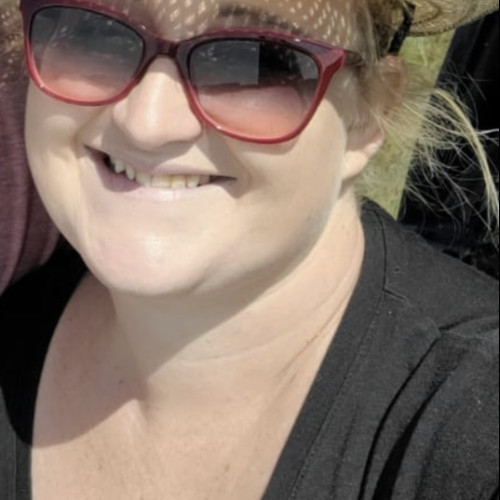 Sari V. profile photo