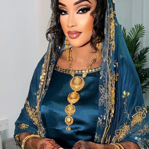 Amina H.