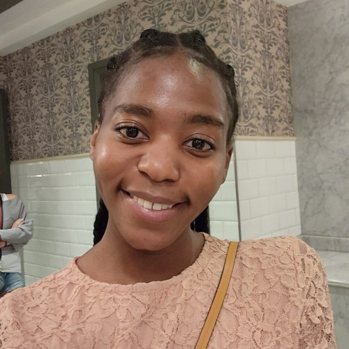 Zinhle M.