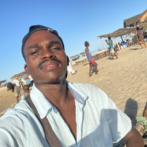 will R. profile photo