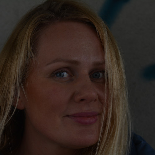 Laura V.