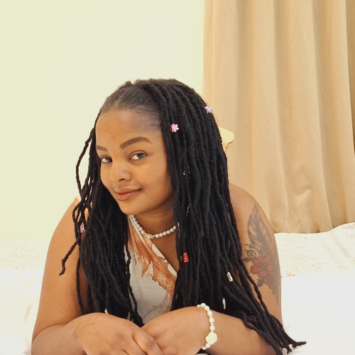 Lyh J. profile photo