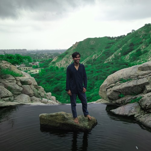 tanuj j. profile photo