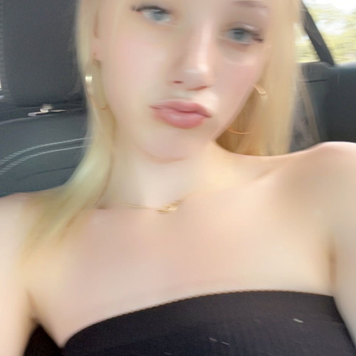 Ari w. profile photo