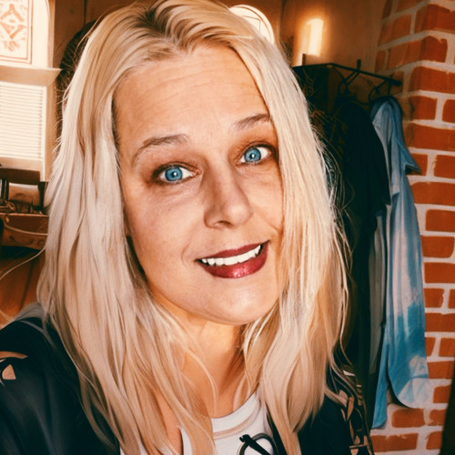 Lisa B.
