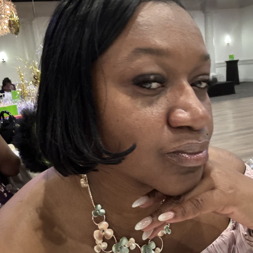 Delphine F. profile photo