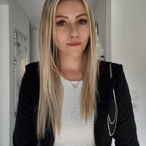 Julia P. profile photo