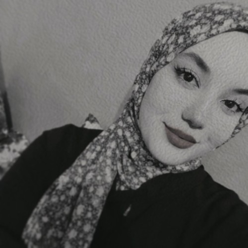 Mouna B.
