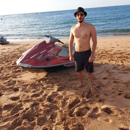 Mouad  D.