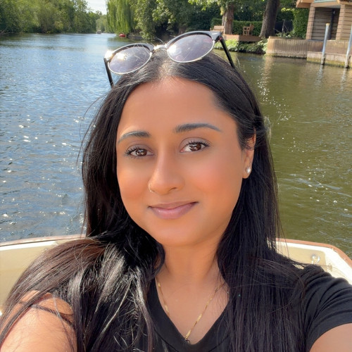 Shivani J. profile photo