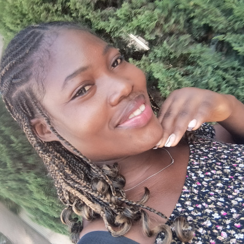 iYiNoLuWa M. profile photo