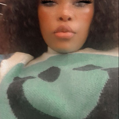 vee m. profile photo