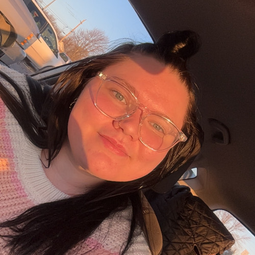victoria m. profile photo