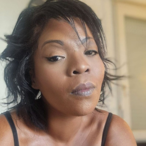 PAULINE T. profile photo