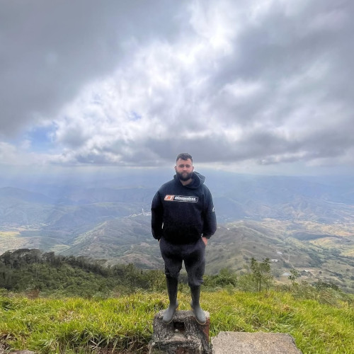 adrian r. profile photo