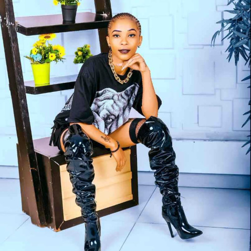 lau r. profile photo