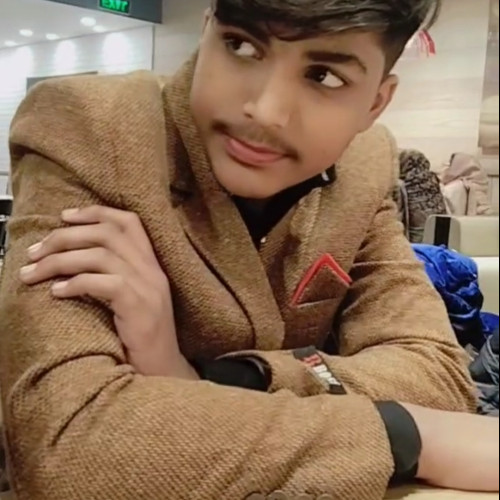 Zinaash  R. profile photo