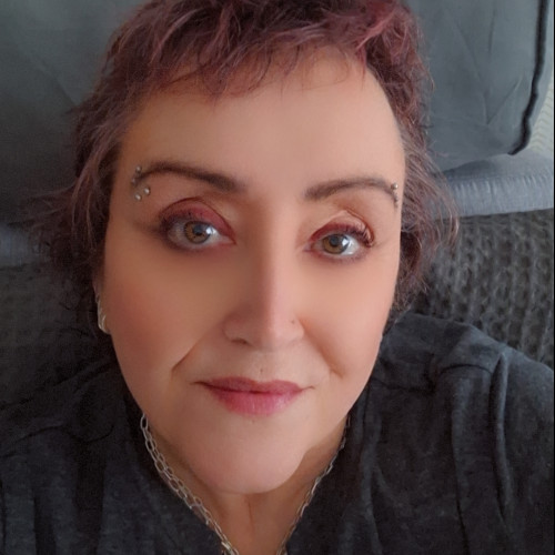Julie L. profile photo