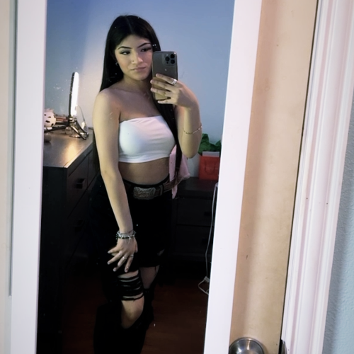 Gabriela B.
