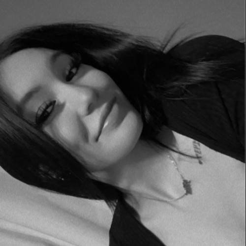 mia g.