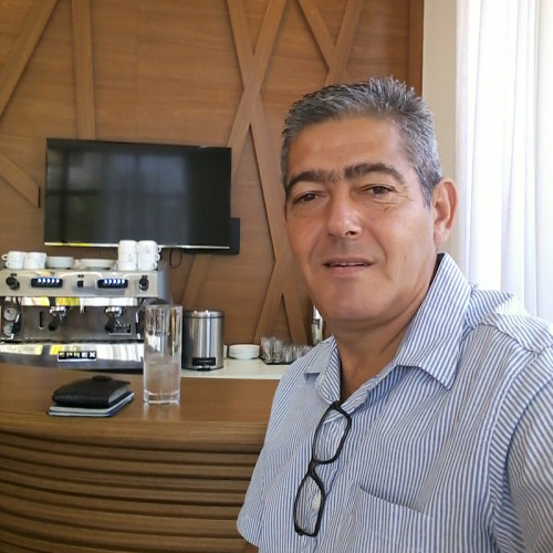 carlos roberto  d. profile photo