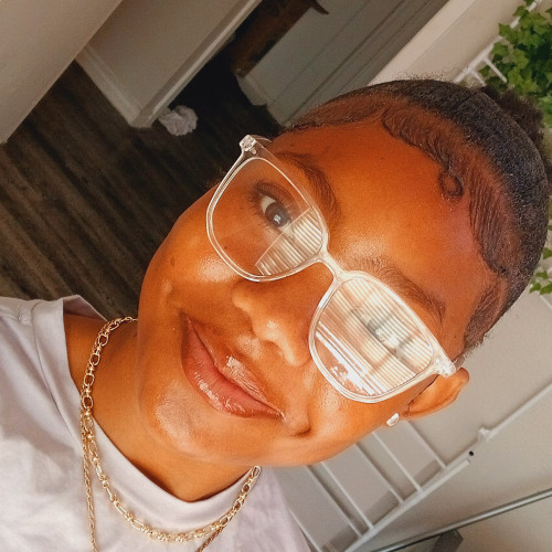 Isabelle  M. profile photo