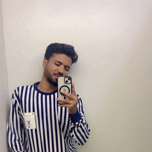 LAVNEET s. profile photo