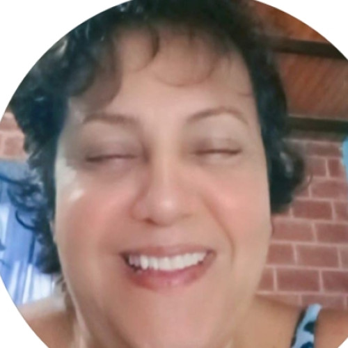 Thais R. profile photo