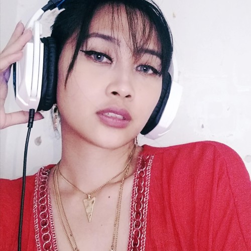 Maria April S.