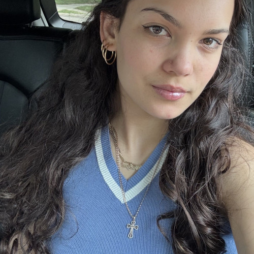 Yilian R.