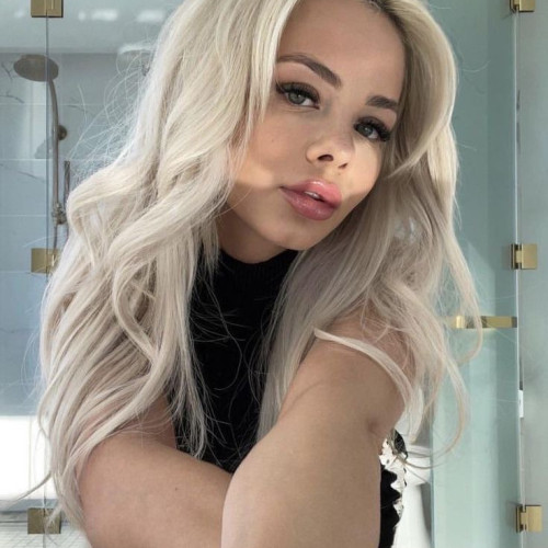 Elsa  J. profile photo