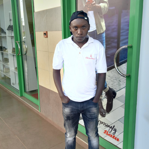 Mbunga l. profile photo