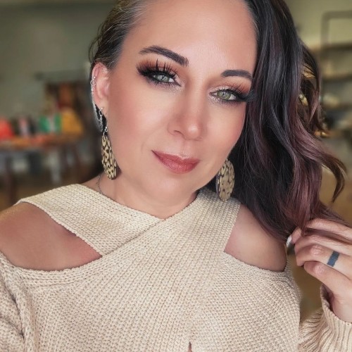 Sinamon T. profile photo