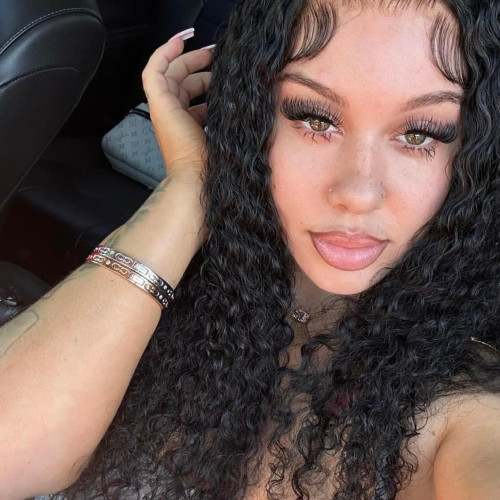 Arianna L.