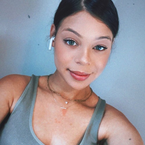 Kat H.