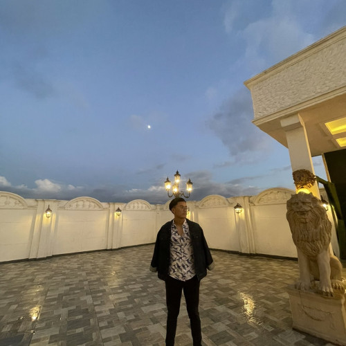 Tshering  L. profile photo