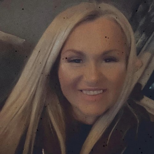 Pia  C.