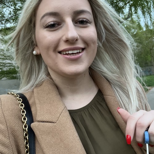 Liza B. profile photo