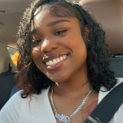 Mari C. profile photo