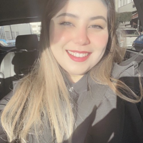 Yasmine  M.
