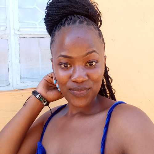 lorah c. profile photo