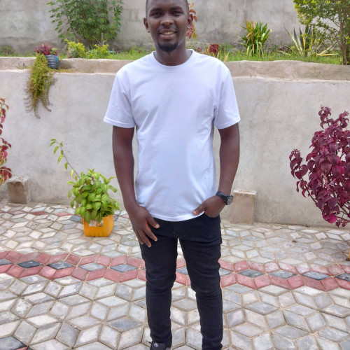 Elisha r. profile photo