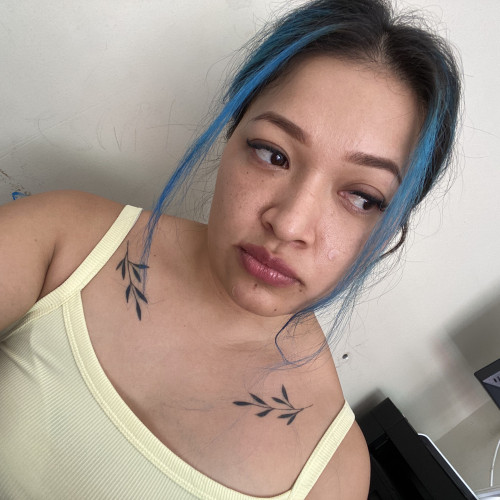 yuli y. profile photo