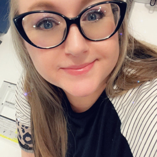 Chelle  C. profile photo