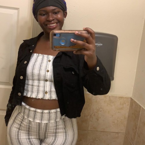 Curteasha  W.
