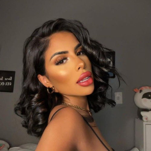 ashley w. profile photo